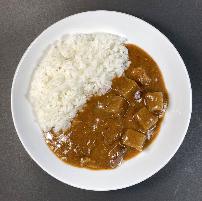 牛すじカレー煮込みをカレーライスにする
