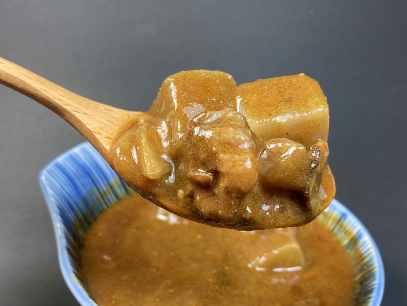 牛すじカレー煮込みの具材紹介