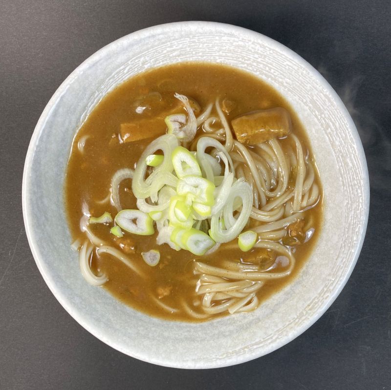 レンジで簡単！カレーうどんの素をうどんと合わせて完成