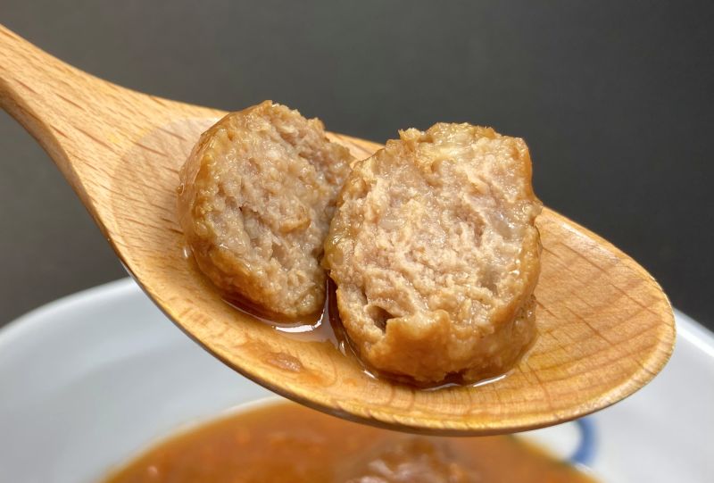 お子さま ミートボールカレー 5粒入 甘口のミートボールを半分にカット
