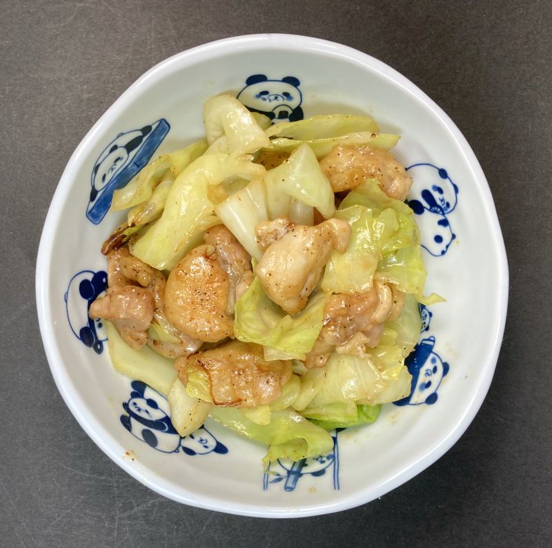 カレー塩でチキンキャベツを作る