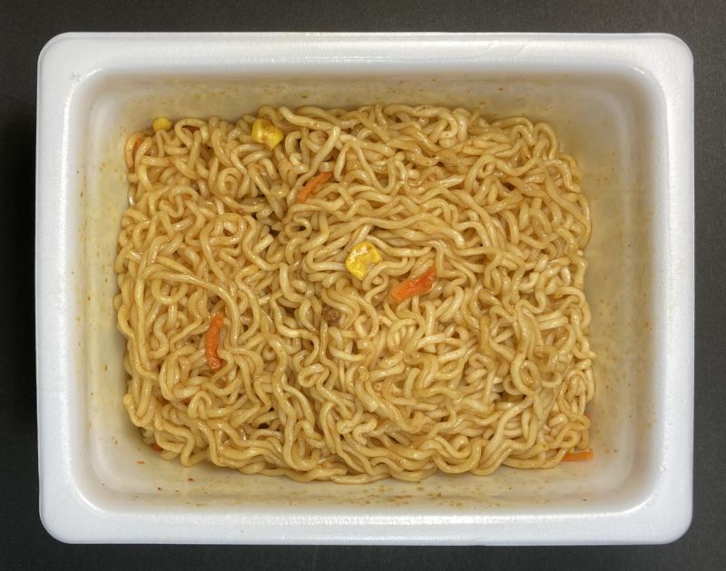 ペヤングやきそばスパイシーカレー味完成