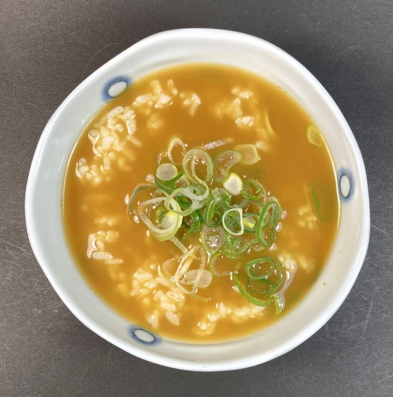 ハイカラ！厳選スパイス×香味野菜 コク旨スープ 神戸カレーラーメンの余ったスープでカレーライス