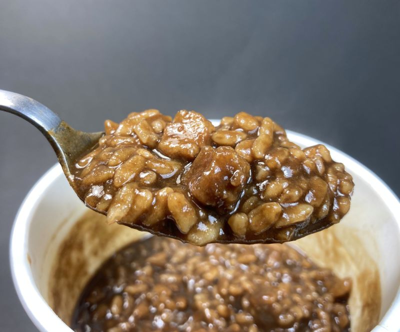 日清食品株式会社 ゴーゴーカレー監修 メシの具材紹介