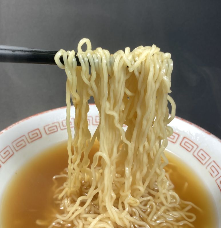 新潟三条 咖喱ラーメンの麺の紹介