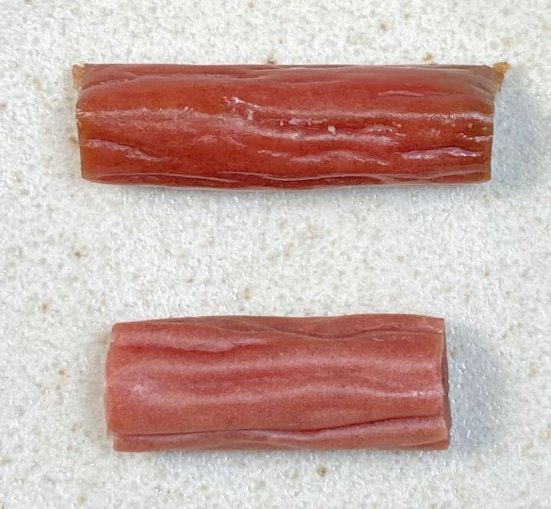 おやつカルパス 欧風カレーbox普通のカルパスと欧風カレー味の味の比較