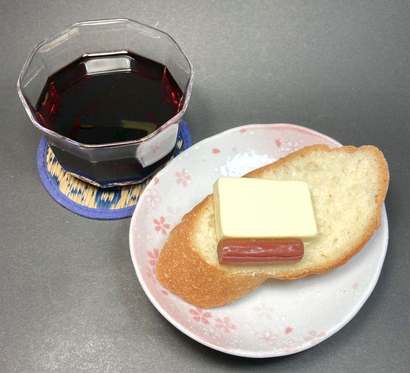 おやつカルパス 欧風カレーboxとワインとチーズとフランスパンの追加