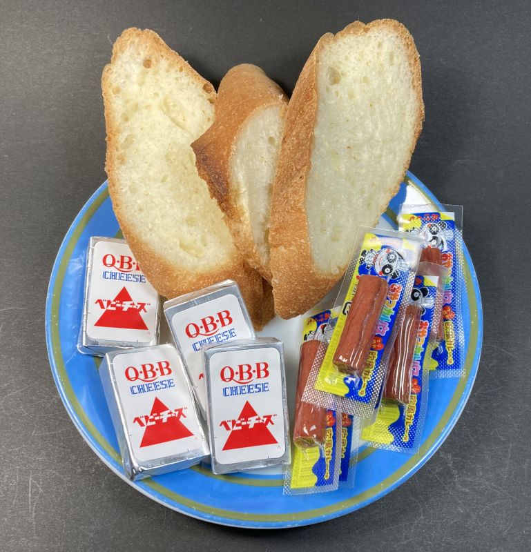 おやつカルパス 欧風カレーbox フランスパンとチーズとカルパス