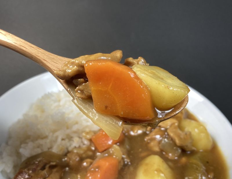 エスビー食品株式会社 おいしさギューッと とけ込むカレー 中辛の具材紹介