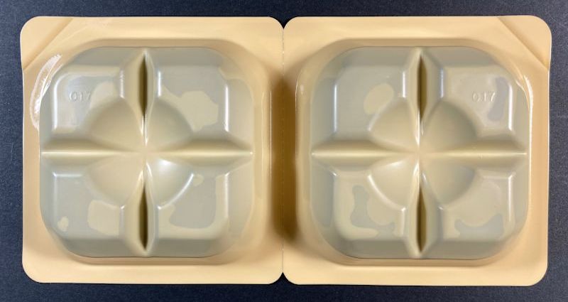 イオン株式会社 香りと旨みの焙煎仕立てカレー 甘口のルウのパック裏側