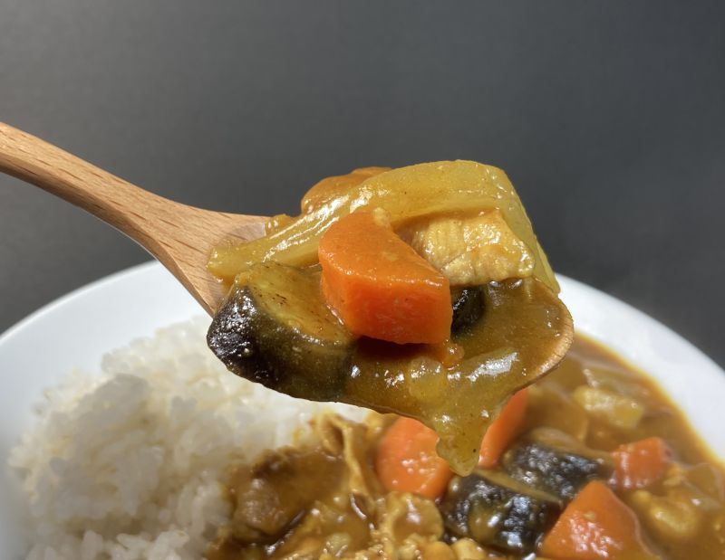 株式会社エム・トゥ・エム 輝美 カレールー 中辛の使った具材紹介