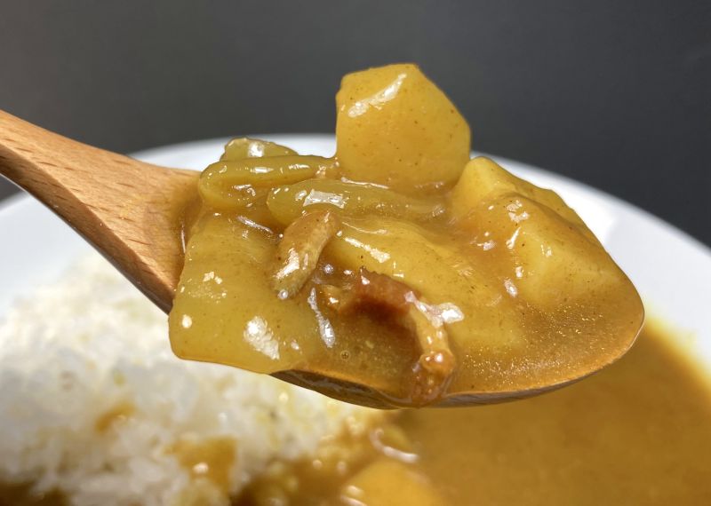 中華屋のカレーライス 中辛の具材紹介