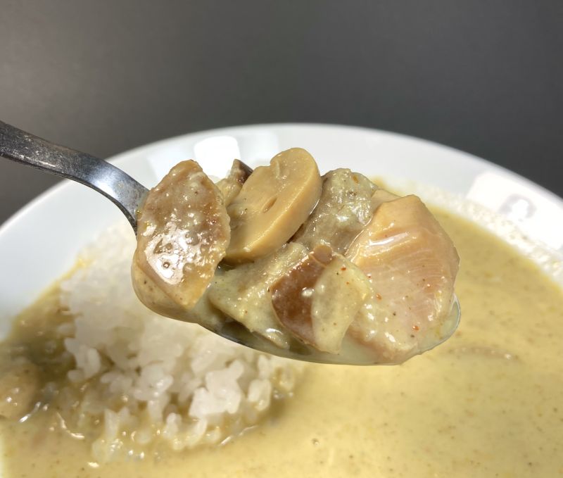 ハウス食品株式会社 地球カレー タイ風 グリーンカレー 中辛 マイペンライ監修の具材紹介