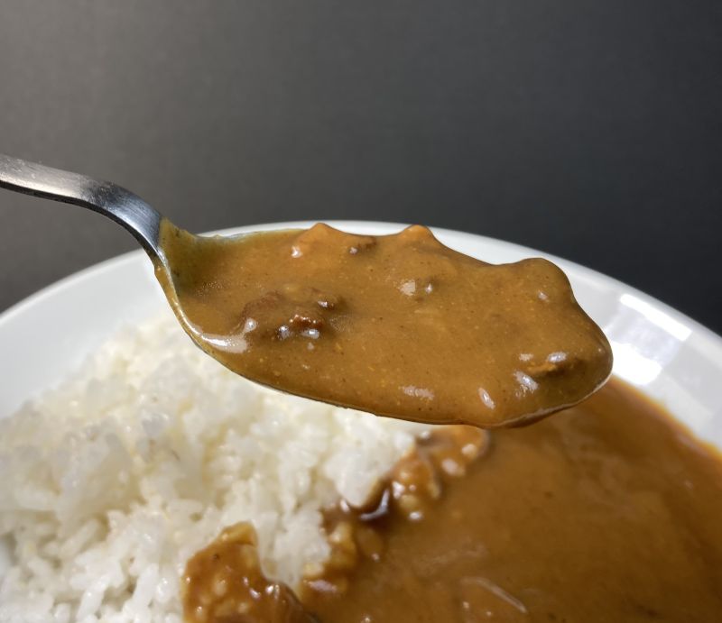 ハウスギャバン株式会社 カリー厨房 粗挽きスパイスのビーフカレー 辛口の具材紹介