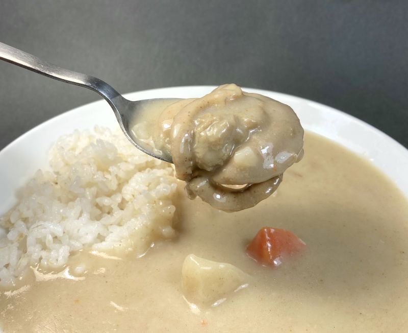 北海道産帆立のホワイトカレーの帆立と具材