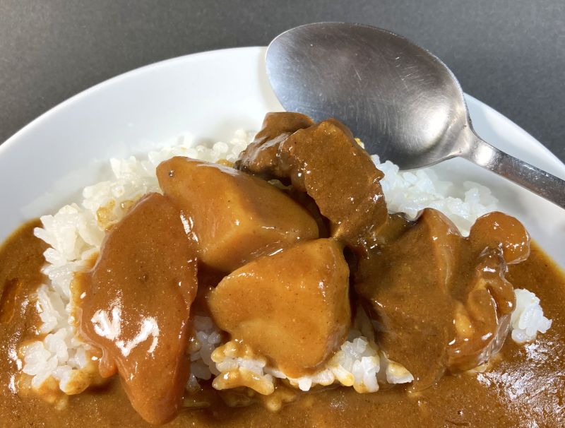 株式会社南華園 北海道素材にこだわったビーフカレー 230g 中辛の具材紹介