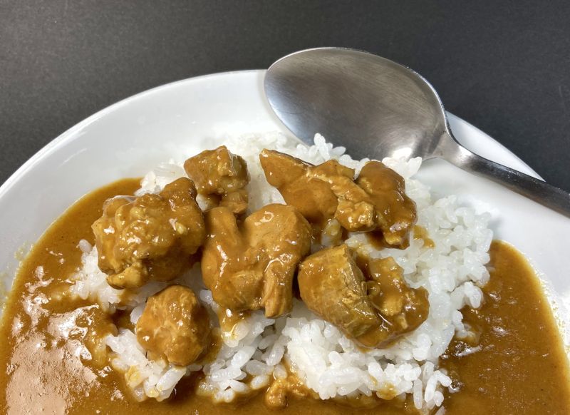 株式会社にしき食品 NISHIKIYA KITCHEN chicken CURRY BASIC SERIES 中辛の具合紹介