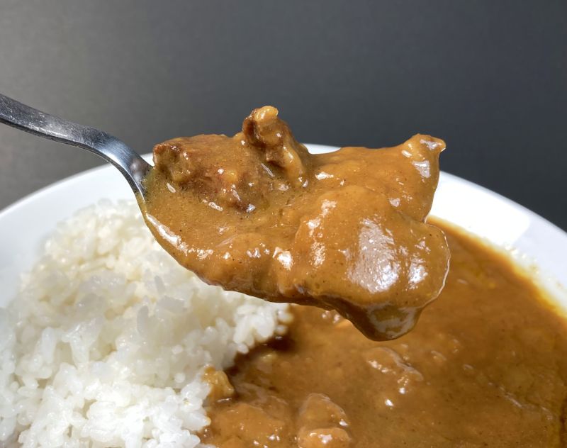 株式会社 さつま屋産業 鹿児島県産 薩州牛 牛すじ 煮込みカレー 旨辛の具材紹介