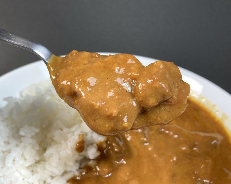 株式会社 さつま屋産業 九州産 黒毛和牛 牛すじカレー 旨辛の具材紹介